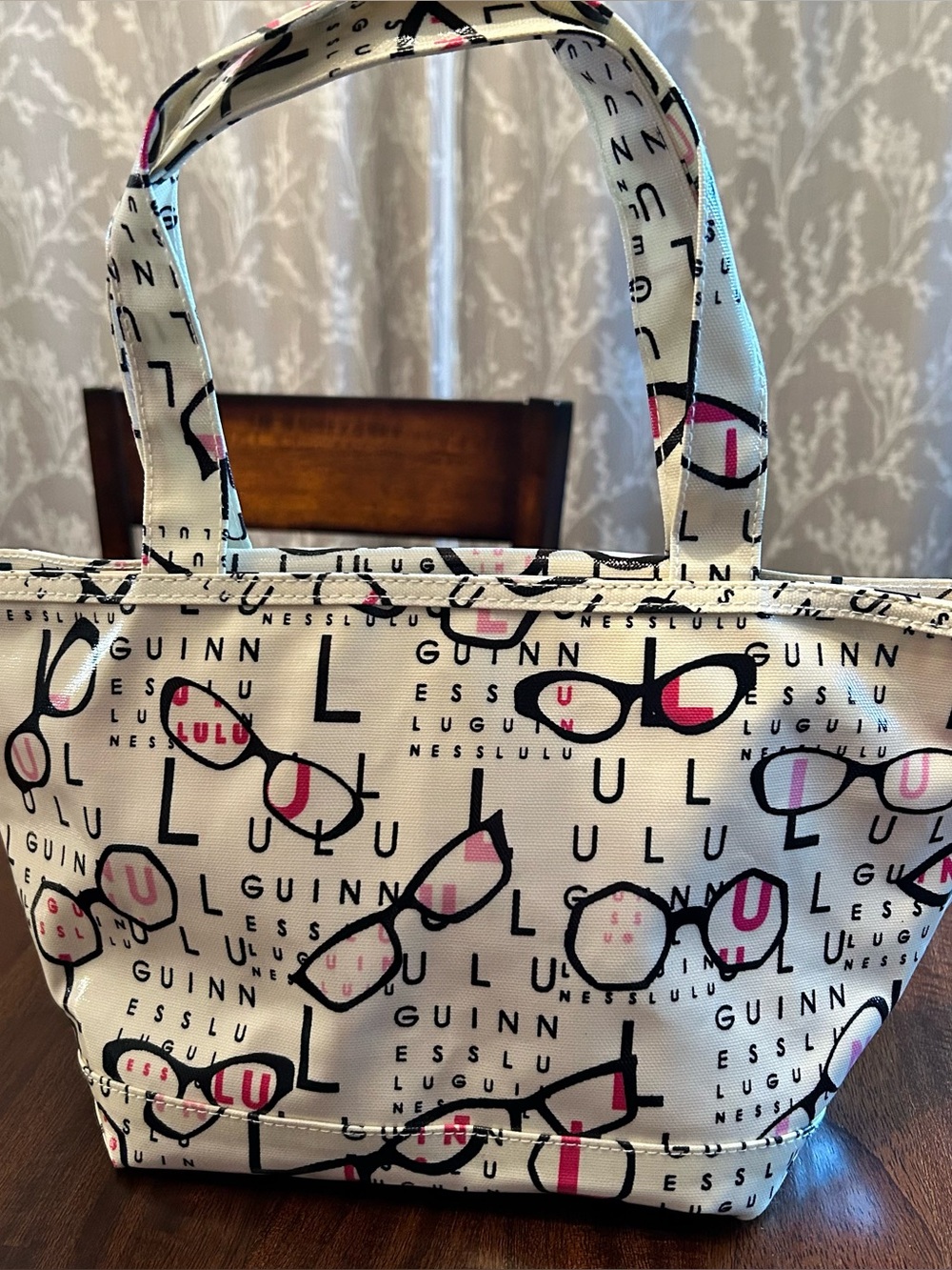 Lulu Guinness White Printed Tote Bag with Glasses Motif. LIKE NEW. Wide opening